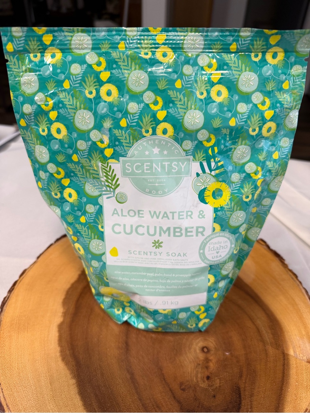 Scentsy Aloe Water & Cucumber Bath Soak Epsom and Pink Himalayan Bath Salts 2lbs